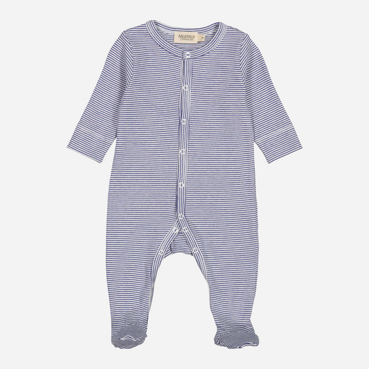 Sold at Bombon shop, designed by Mar Mar Copenhagen brand, this soft jumpsuit with feet in a thin blue line print for baby boys is perfect for any occasion.