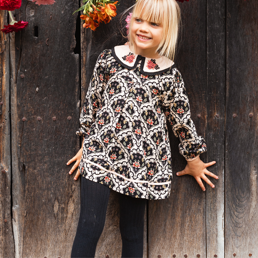 sold at Bombon shop, designed by Bachaa, Blouse, 100% ECOVERO® Viscose, Block Print, Hand embroidered and lace trimmed collar, Contrasting tape, Gathers at the front and back, Long elasticated sleeves, Contrasting yoke and buttons at the back. model view