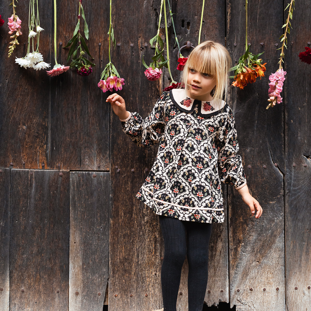 sold at Bombon shop, designed by Bachaa, Blouse, 100% ECOVERO® Viscose, Block Print, Hand embroidered and lace trimmed collar, Contrasting tape, Gathers at the front and back, Long elasticated sleeves, Contrasting yoke and buttons at the back. model view