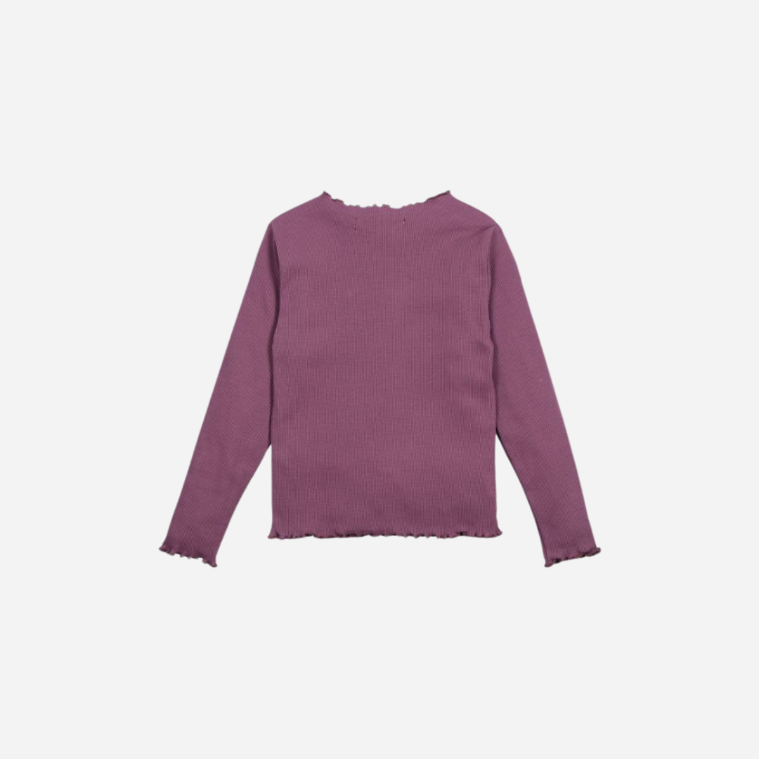 Sold at Bombon shop, this girls’ long-sleeve tee by The New Society comes in a soft violet ribbed fabric with delicate lettuce-edge hems and a small “TNS” embroidered logo on the chest—perfect for layering or wearing on its own. back