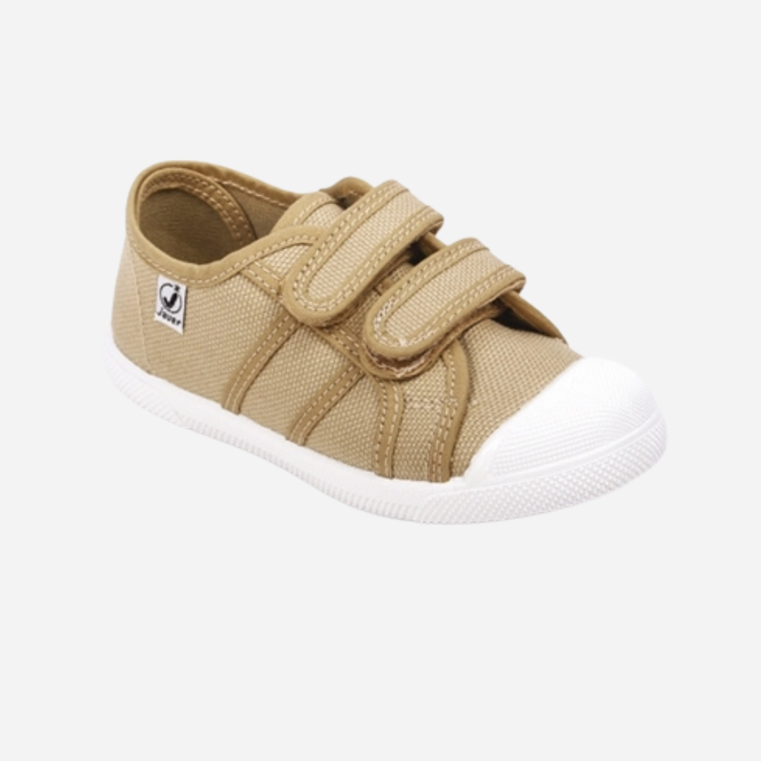 sold at Bombon shop, these beige velcro sneakers are Designed for play and everyday wear. The lightweight design and easy velcro straps. 