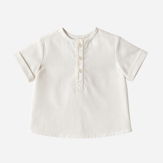 sold at Bombon shop, designed by Paloma de la O brand, this white shirt for baby boys and toddlers is perfect to complete any spring and summer outfit. front view. 